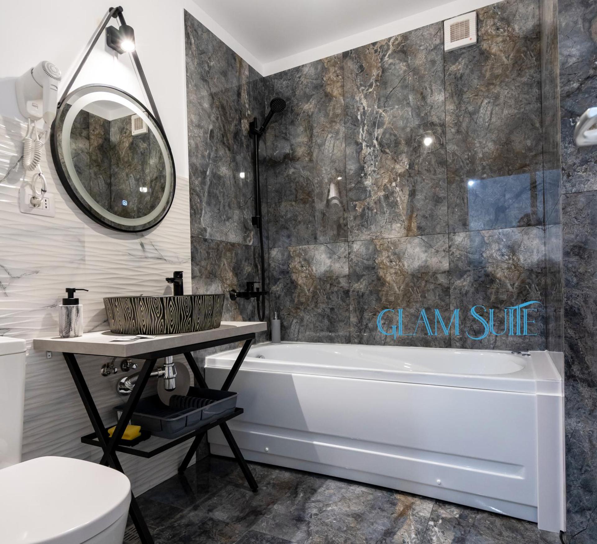 MAERA Suites Central