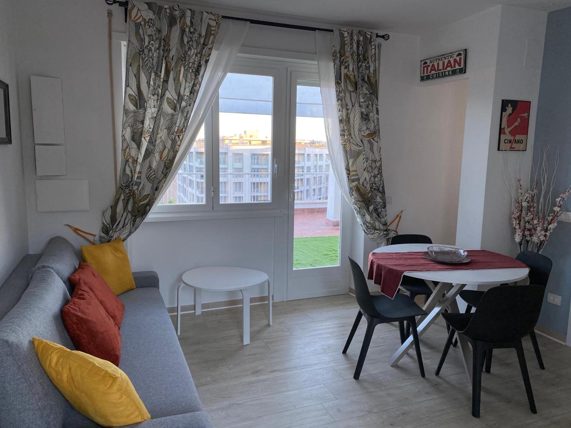 Communal lounge/ TV room