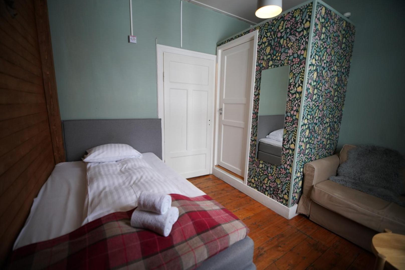 Le Ski Lodge & Steakhouse