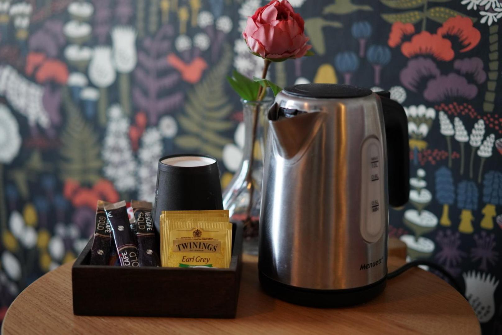 Le Ski Lodge & Steakhouse