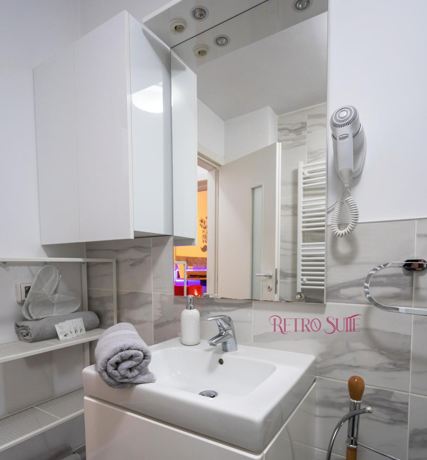 MAERA Suites Central