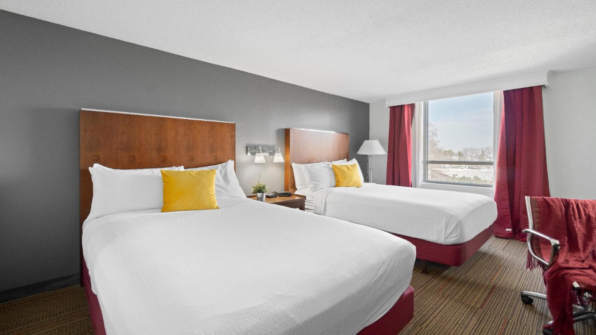 315 LoSo Hotel Airport