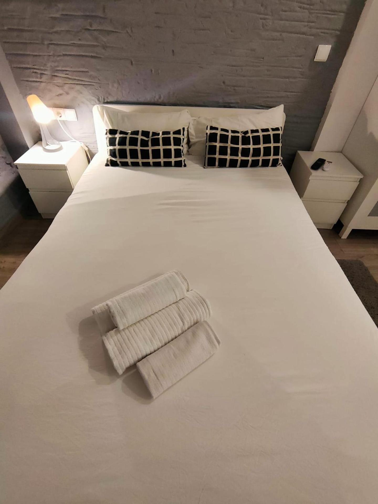 Pequeño Alojamiento con Mini Piscina - NO climatizada