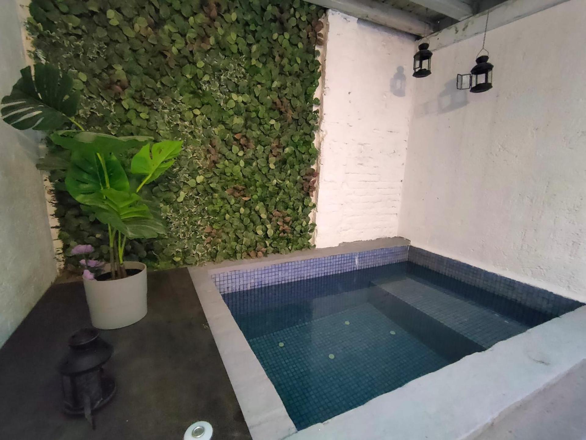 Pequeño Alojamiento con Mini Piscina - NO climatizada