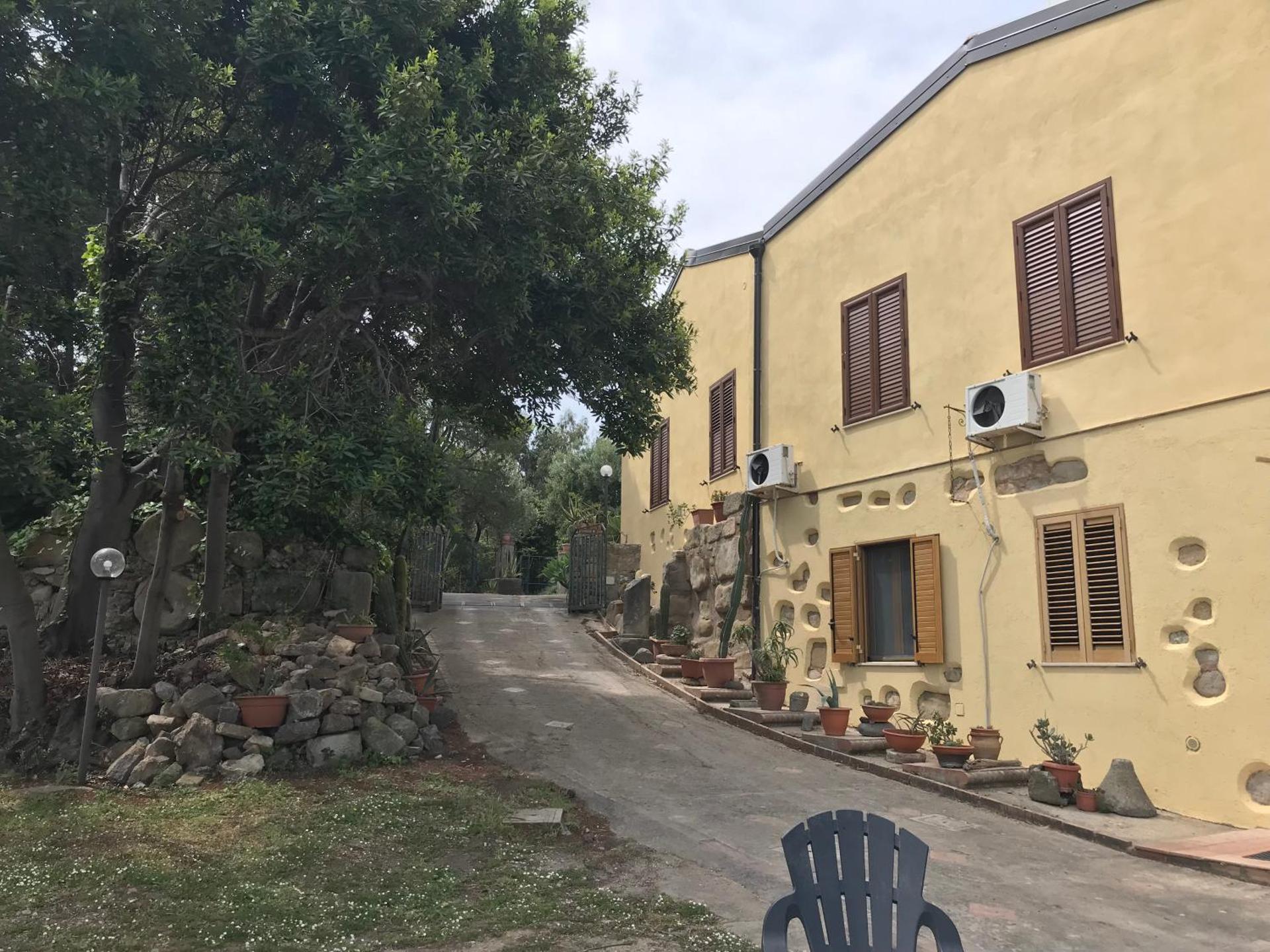 Bouganville in Villa Greco