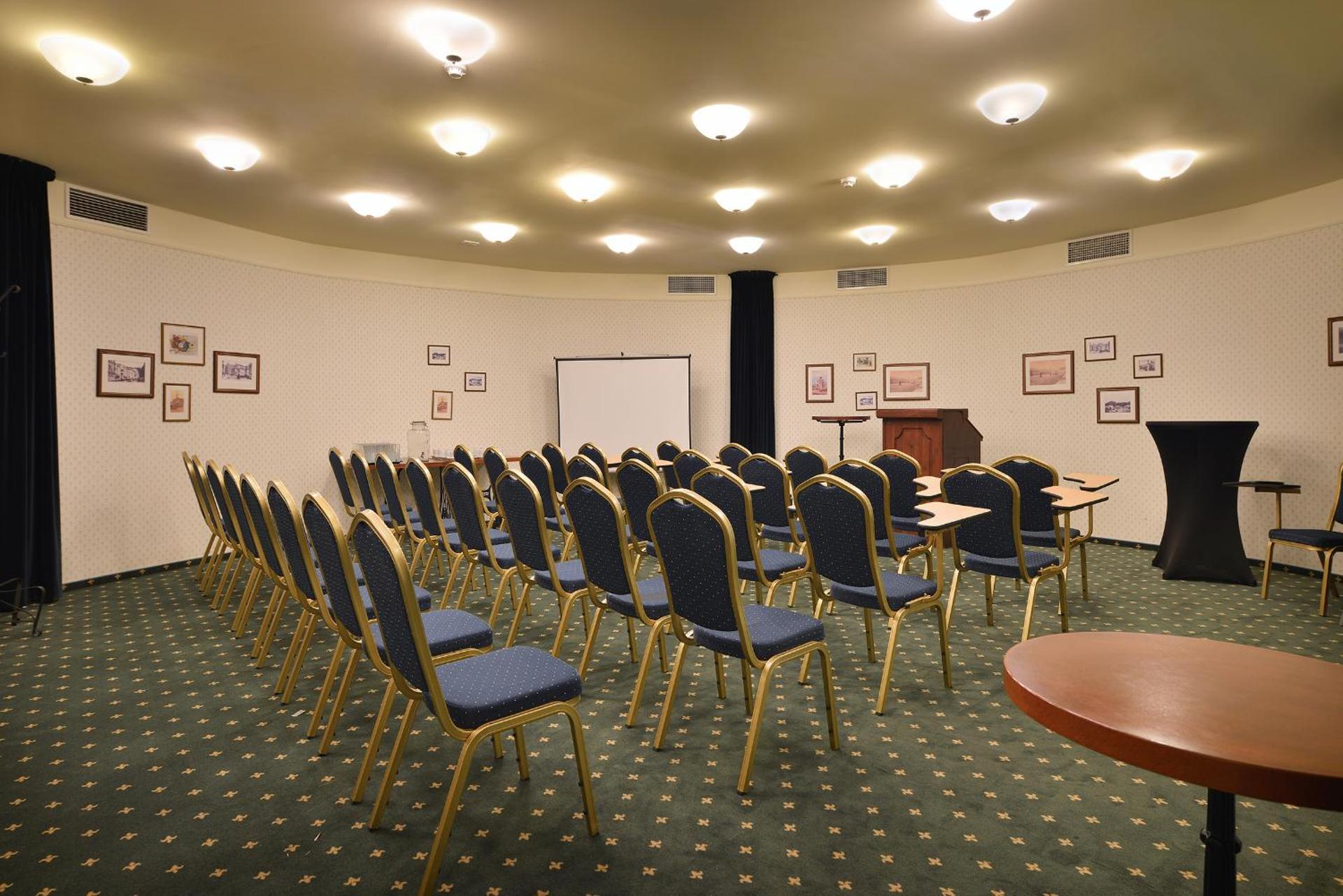 Meeting/conference room