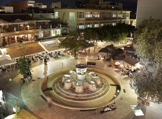 Comfy Central 1 Bedroom Apt with Terrace and View