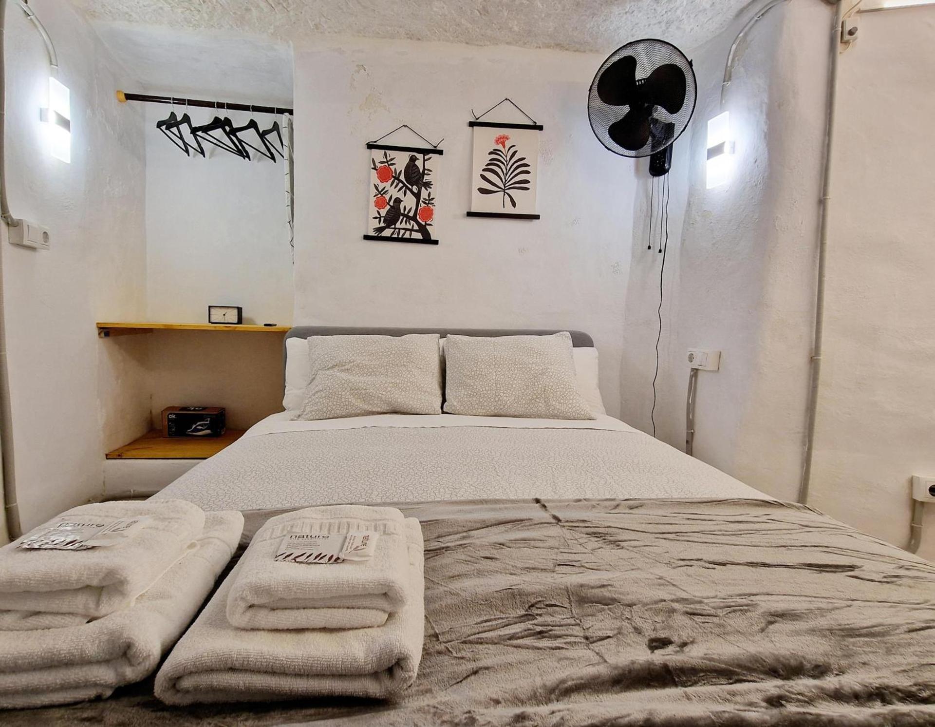 BONITA CASA CUEVA CON JACUZZI