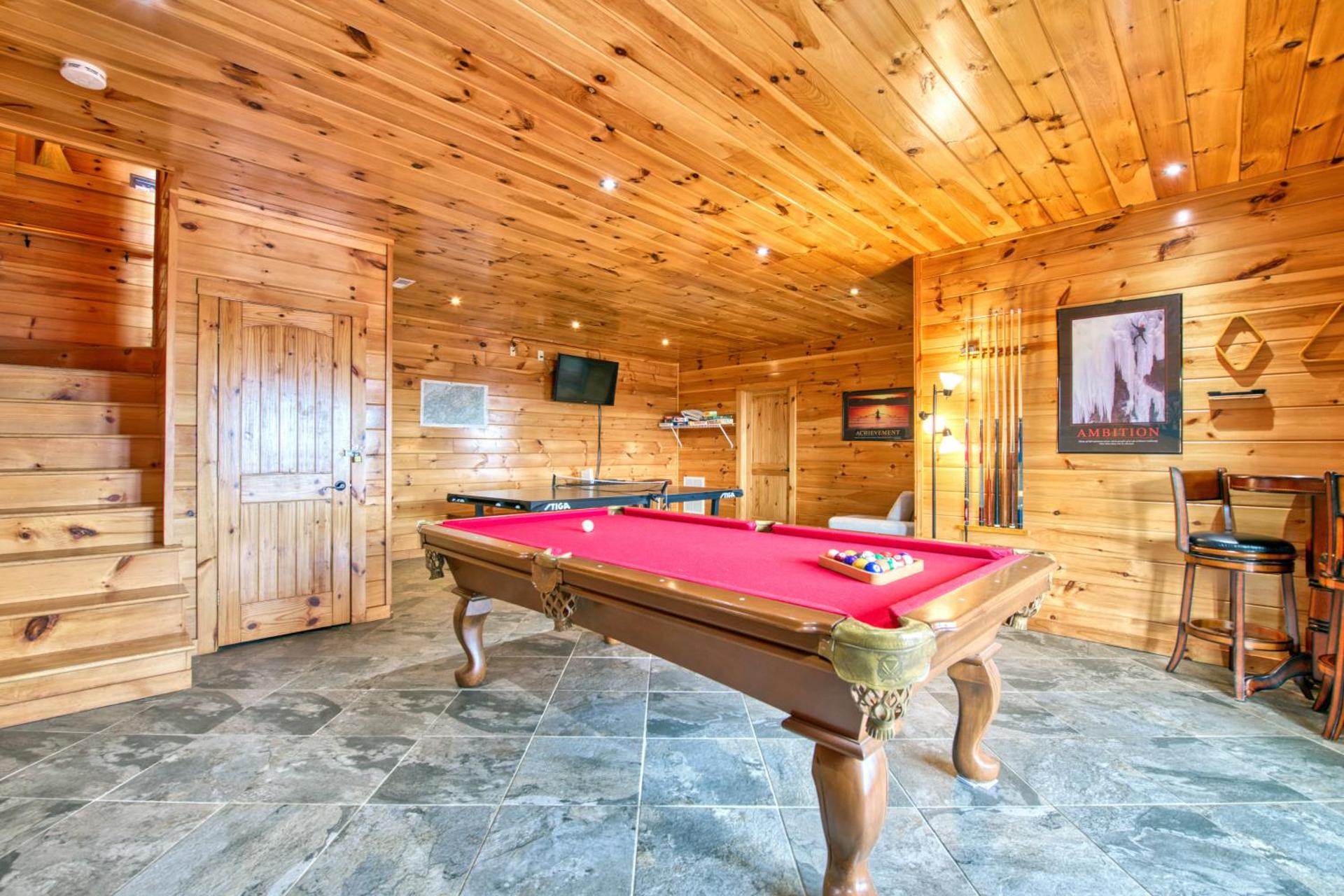 Hawk's View Log Cabin