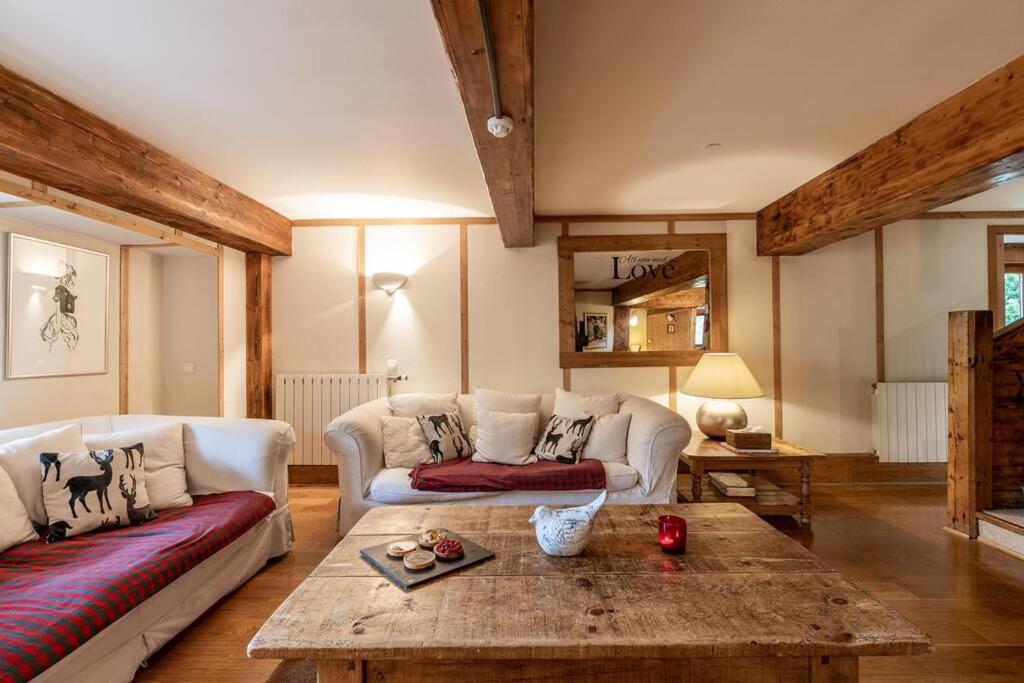 Chalet-Sixtine A large family chalet of 600m2 near La Clusaz