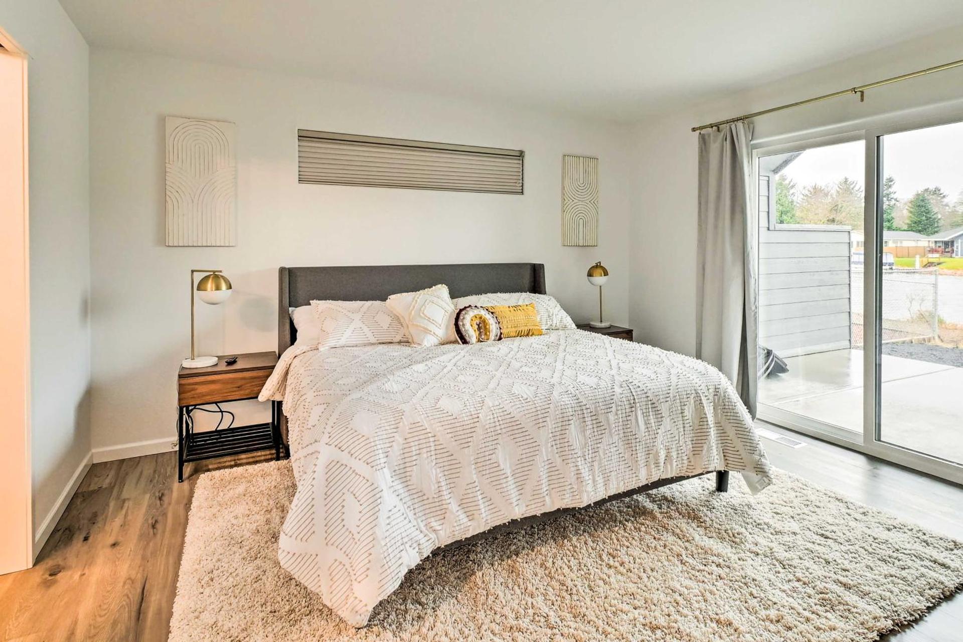 Modern Ocean Shores Getaway with Dock!