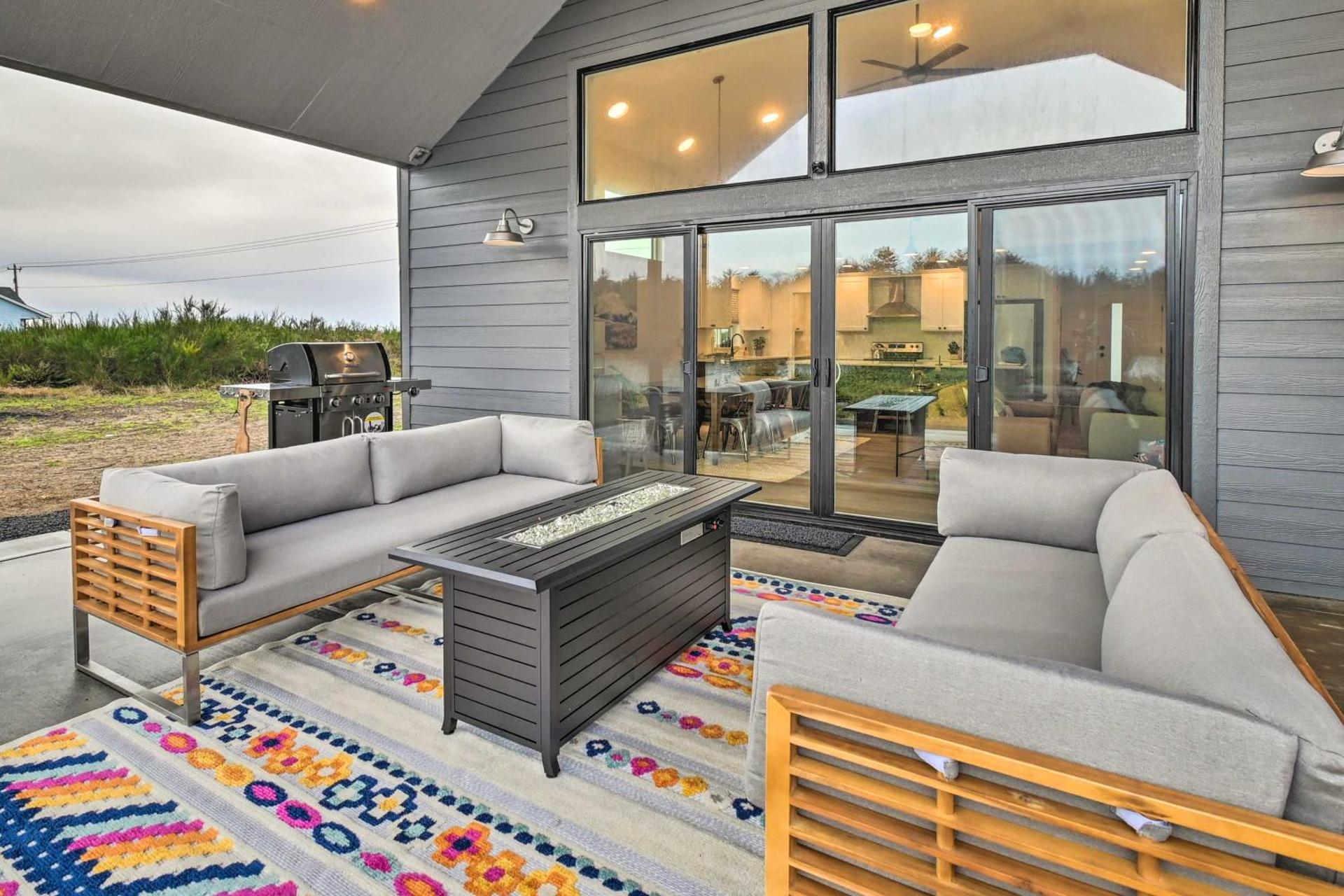 Modern Ocean Shores Getaway with Dock!