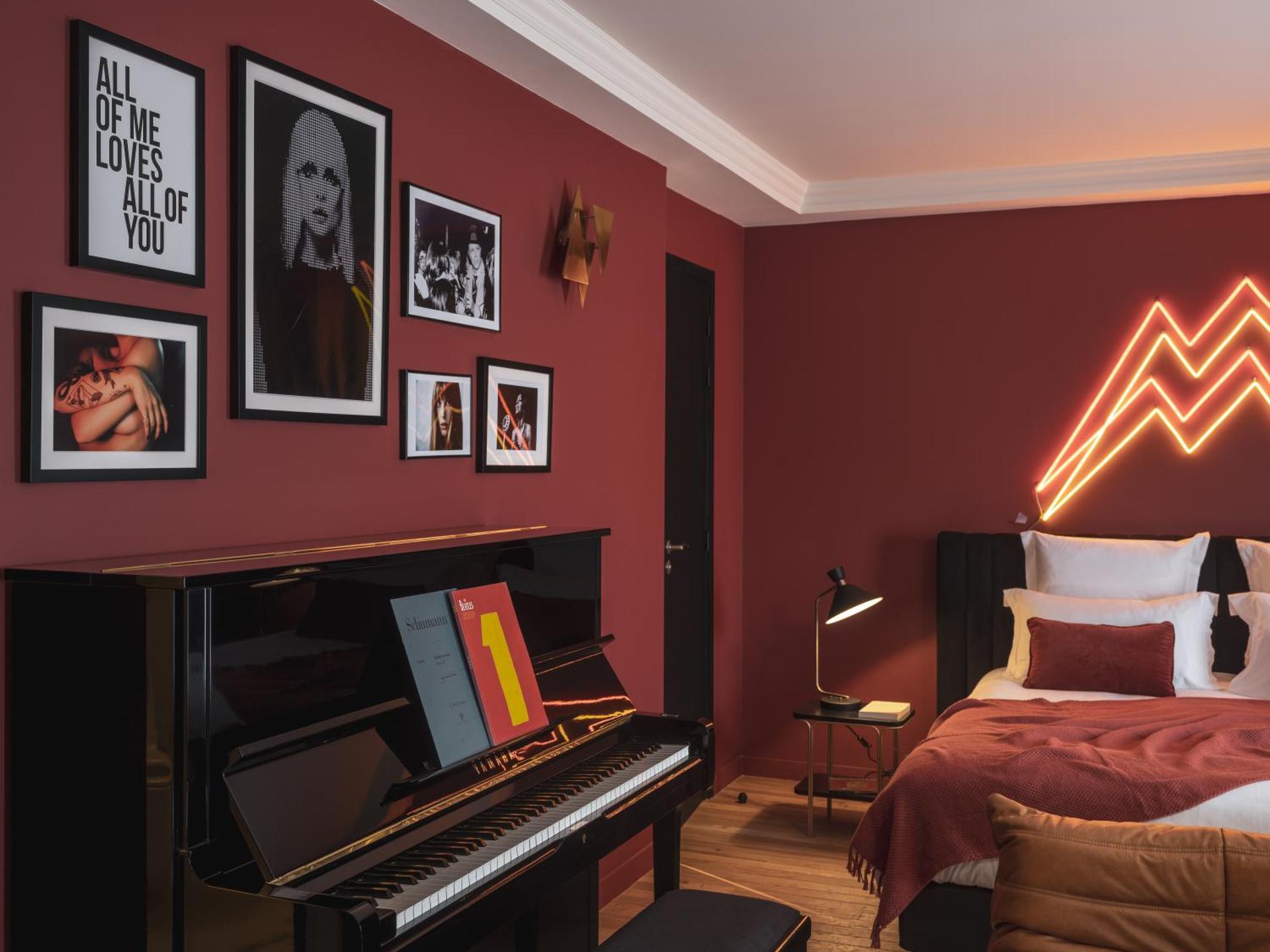 Photo of the whole room