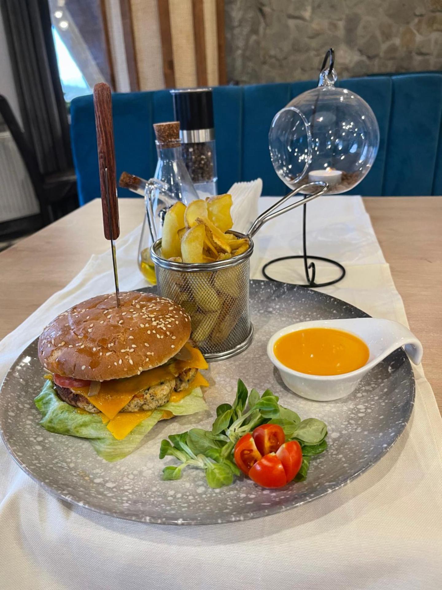 Restaurant/places to eat