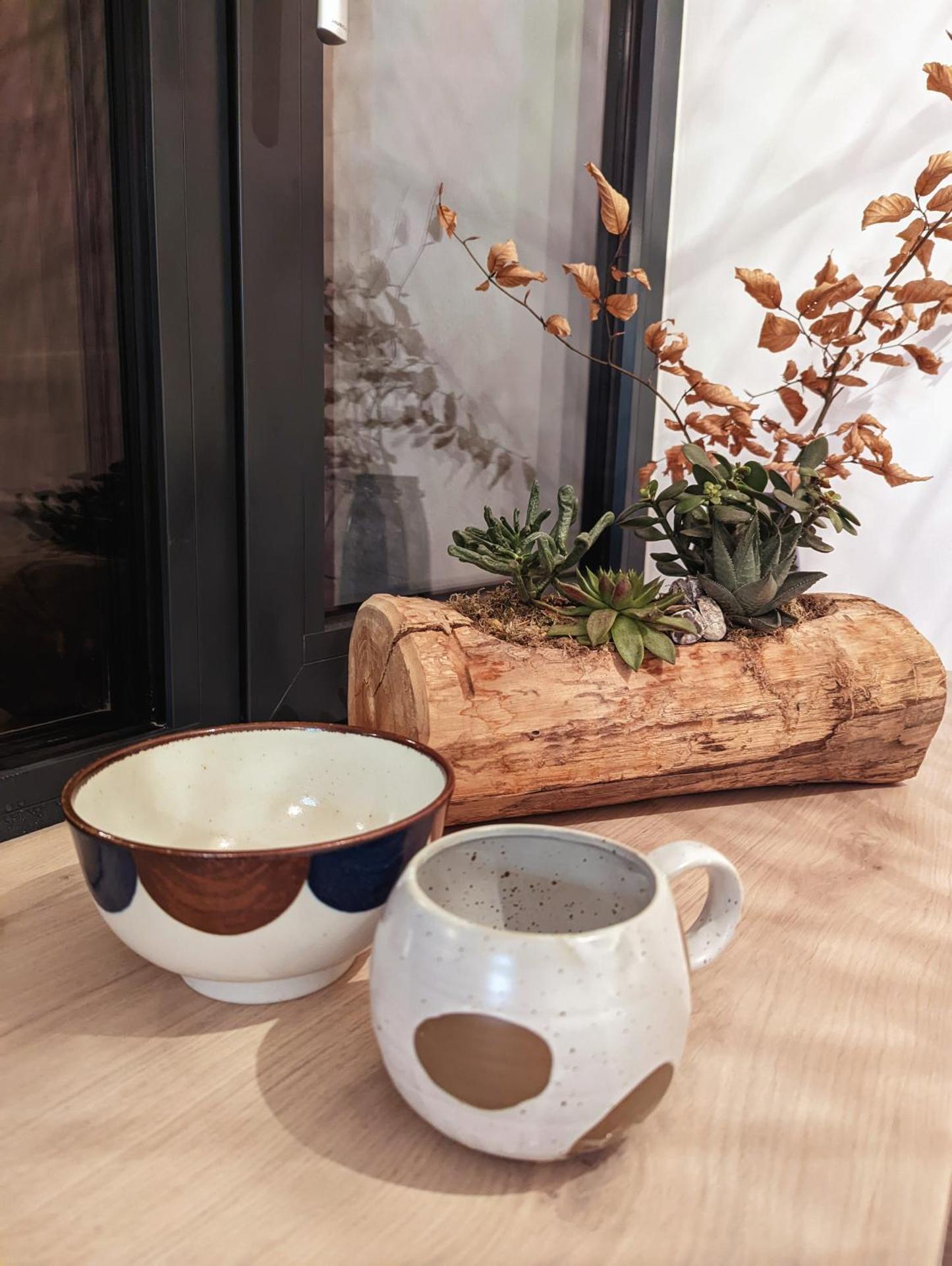 Apartment with Mountain View