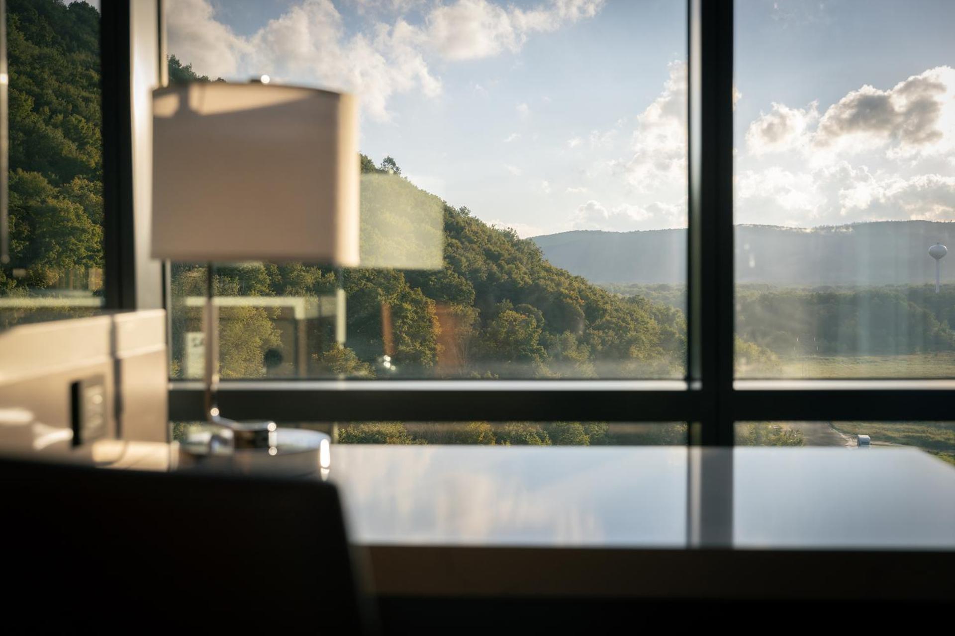 Corner King Suite with Jacuzzi - Non Smoking