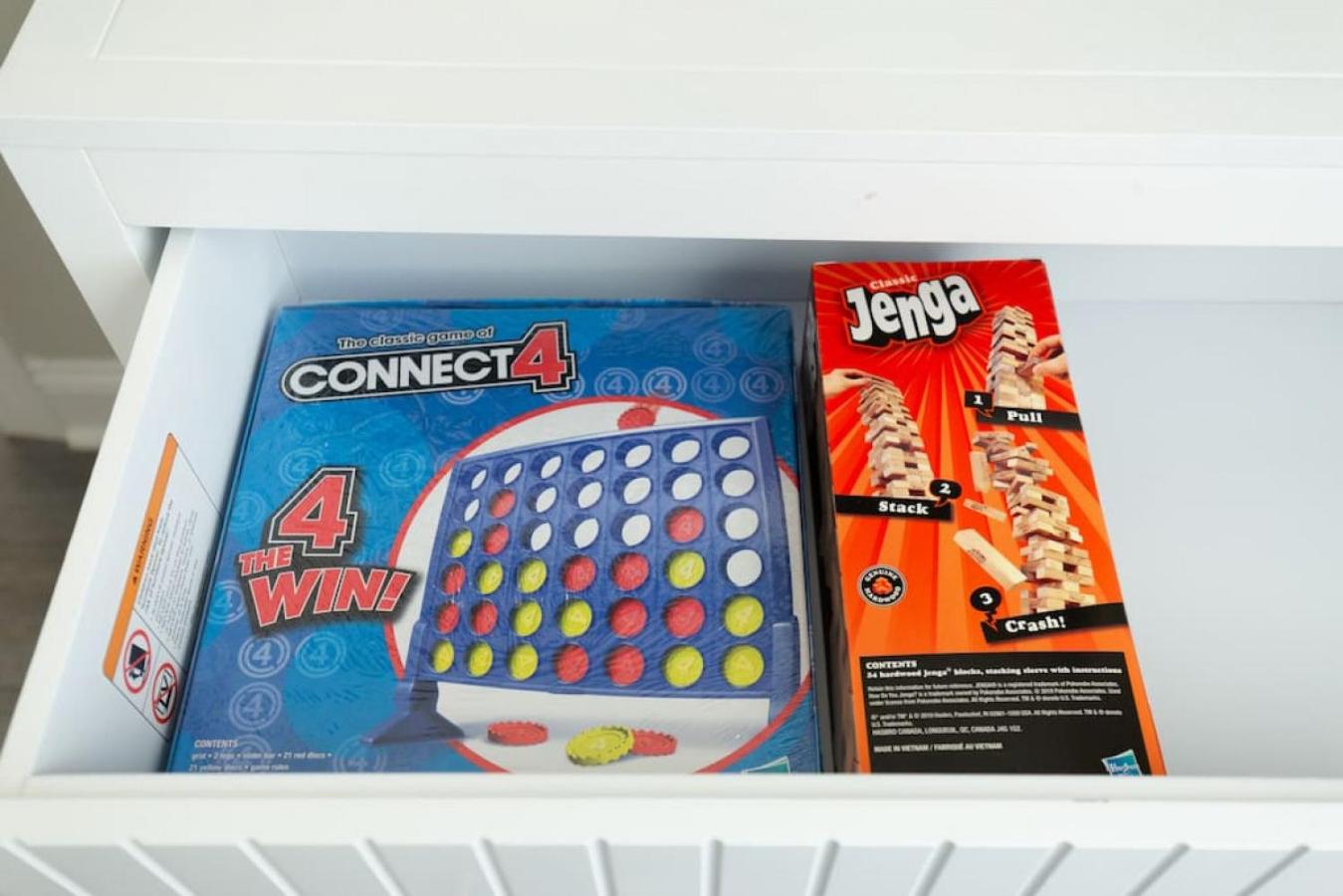 Modern 4BR Ground Level King Beds Steps 2 Beach C