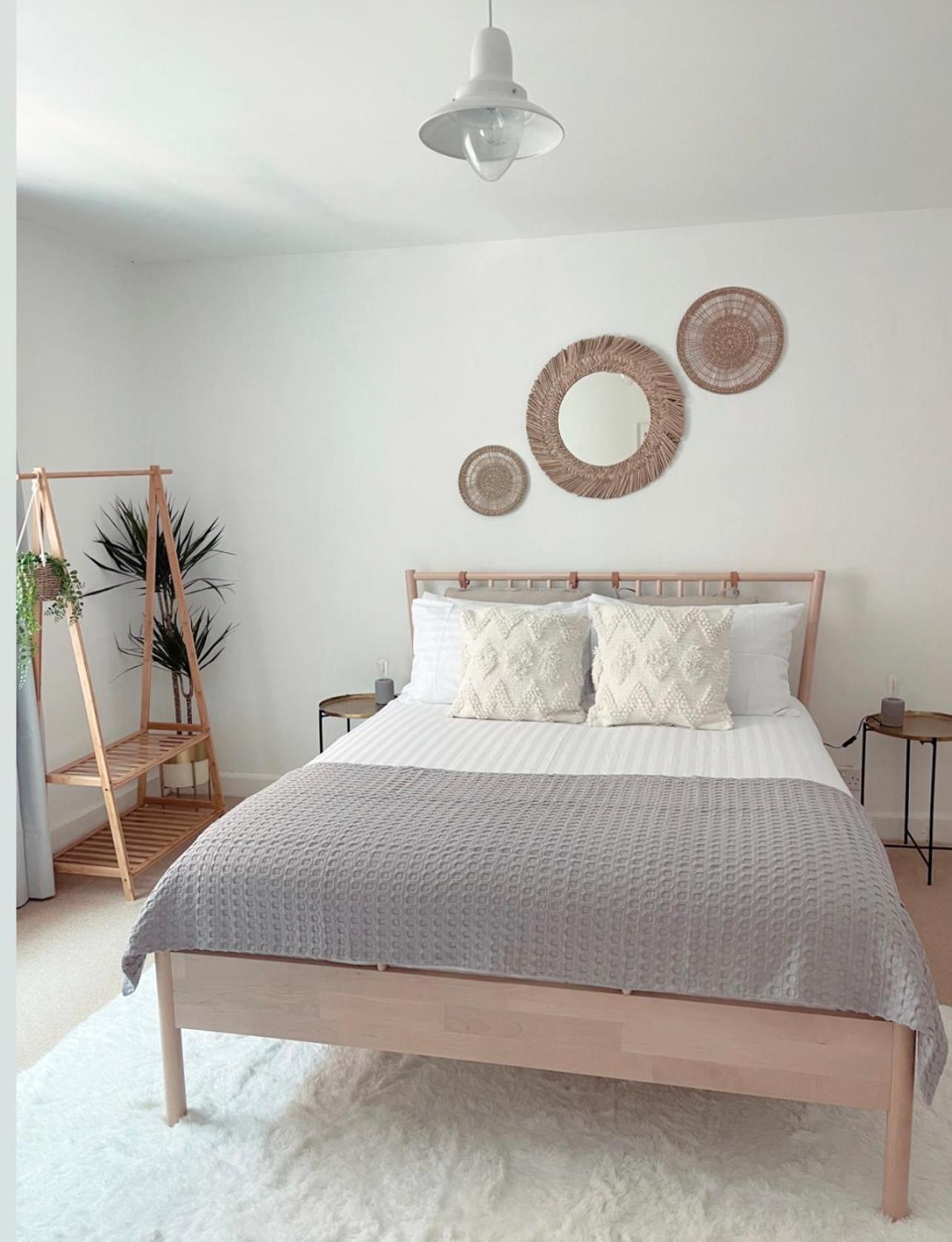 Seapink, Kingsand; luxury Cornish cottage with seaviews, bbq & paddleboards