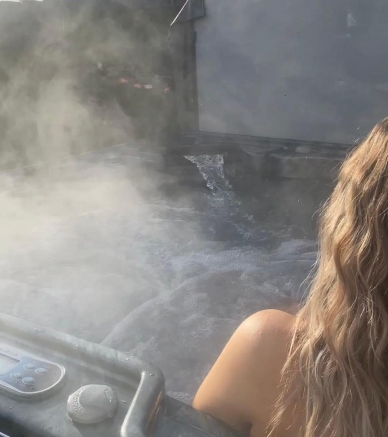 Wee Hoose-Private-Hottub -Romantic Break-Portaferry