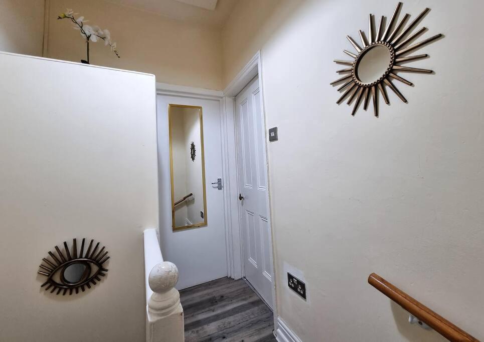 *6R* setup for your most amazing & relaxed stay + Free Parking + Free Fast WiFi *