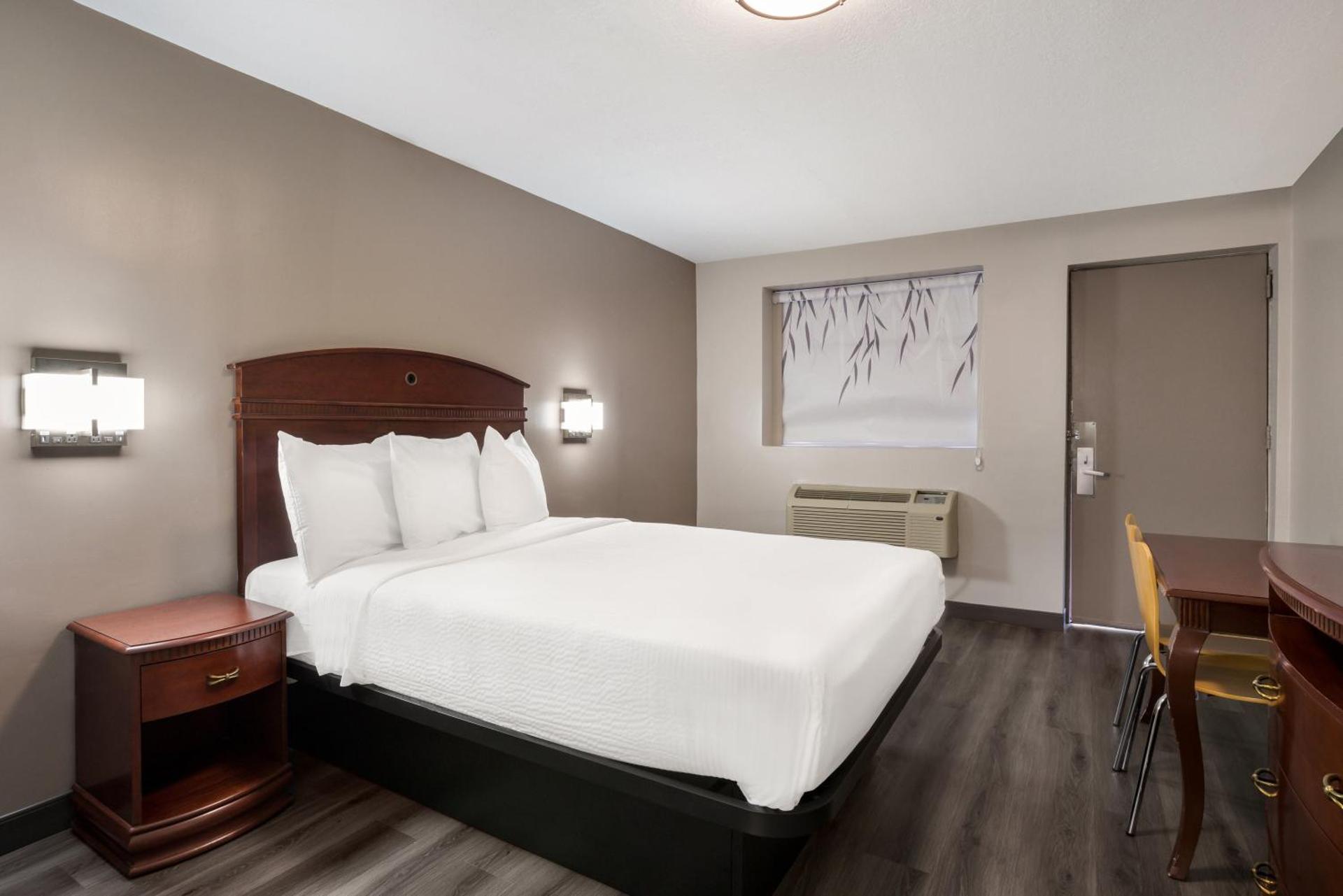 Red Carpet inn Edison