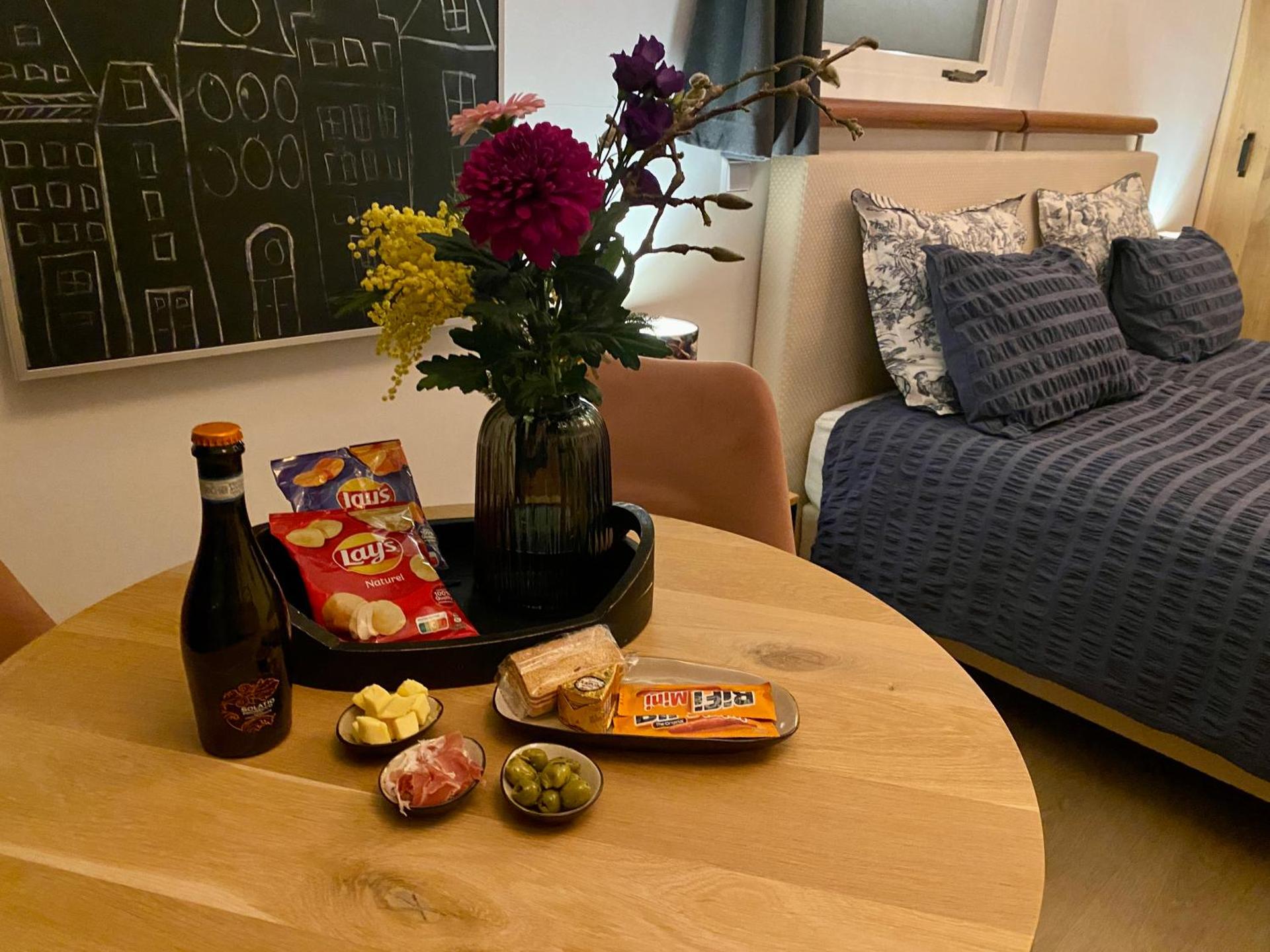 Style Gardenhouse Zwanenburg near AMSTERDAM, HAARLEM, ZANDVOORT