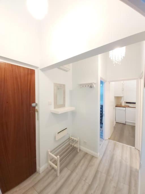 Bright 1-bedroom Apartment by River Thames