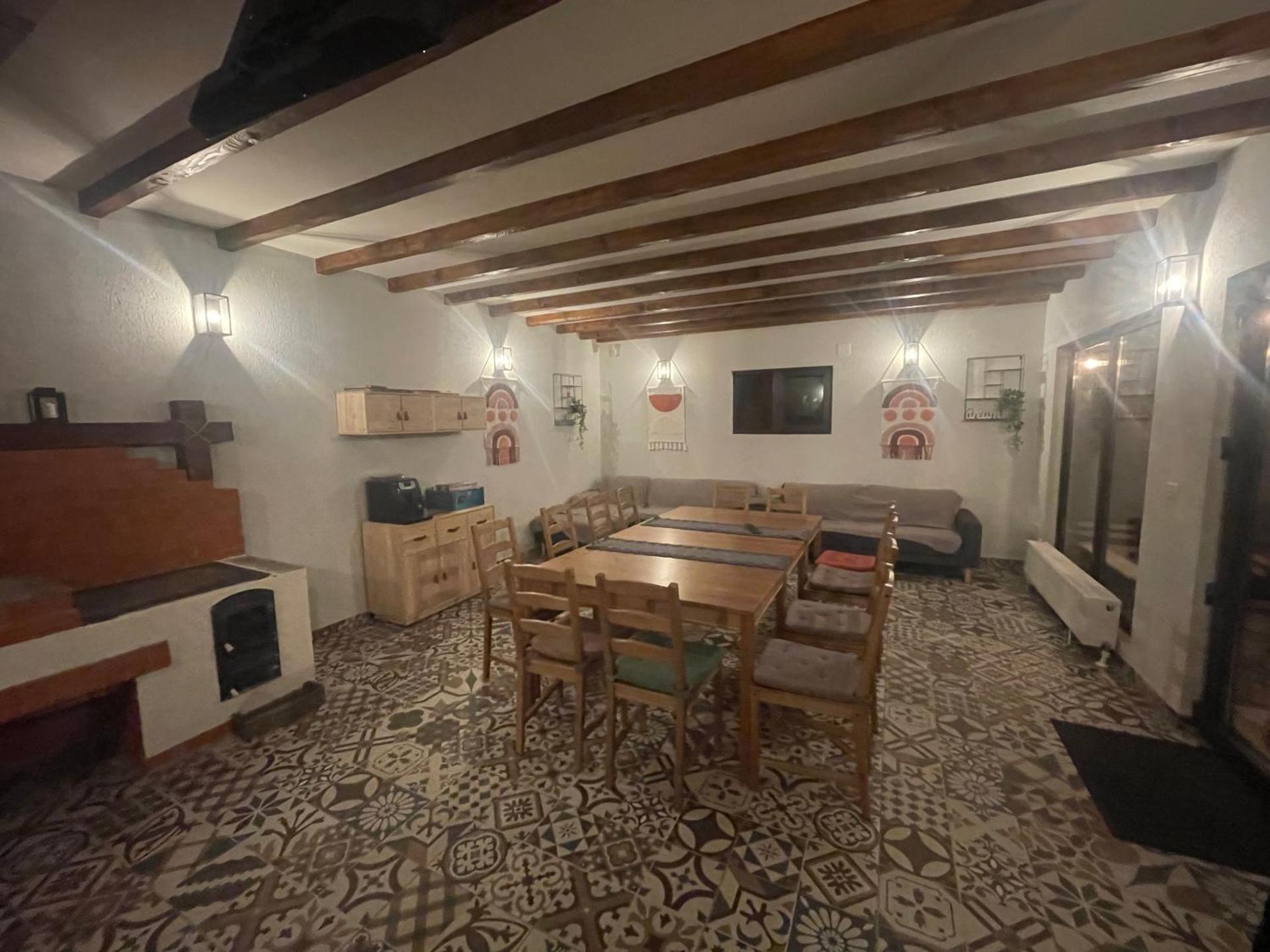 Communal lounge/ TV room