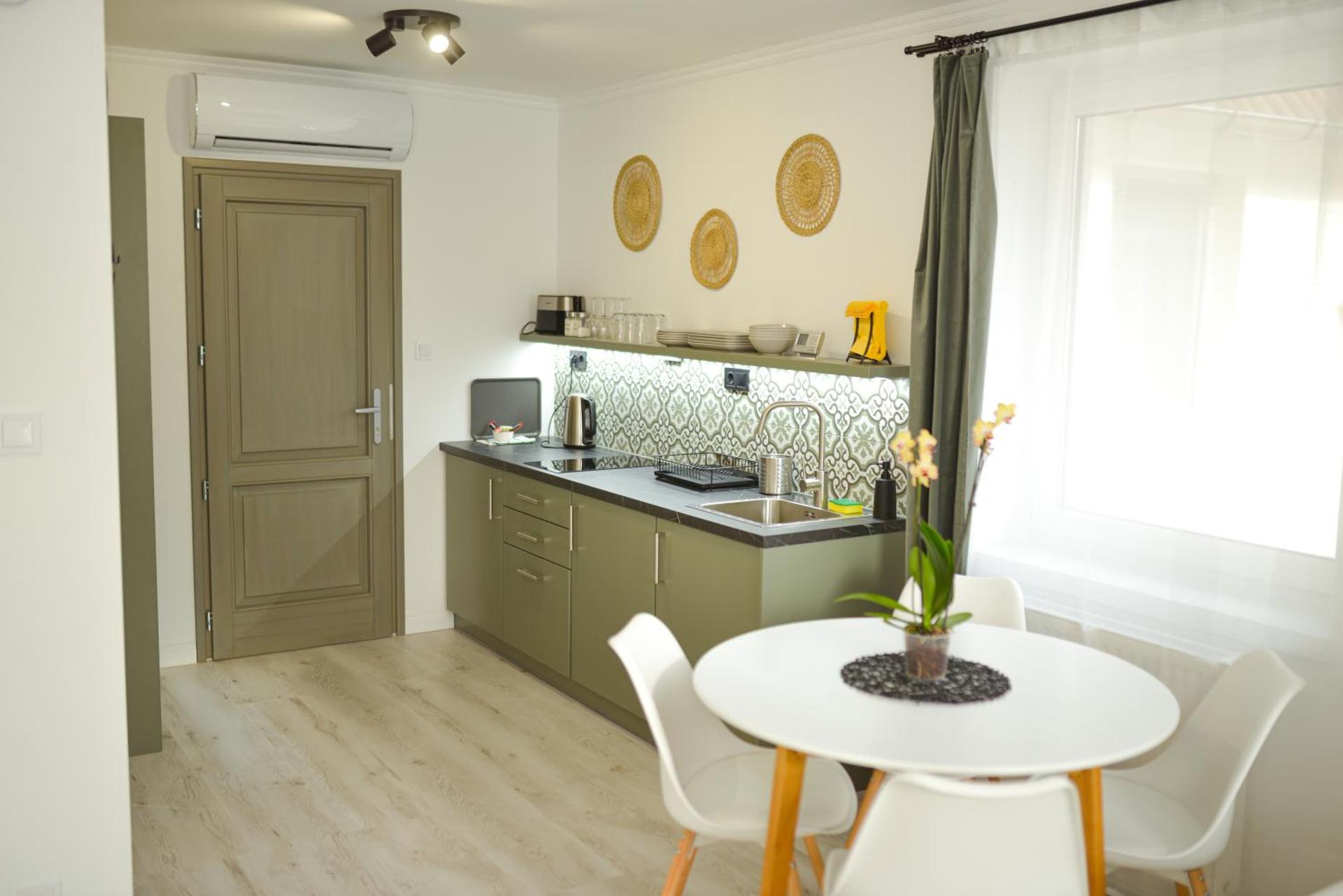 Raba92 Apartman House