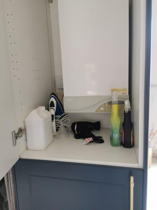 Modern 2 bedroom flat by Dover Port, Castle& Sea!