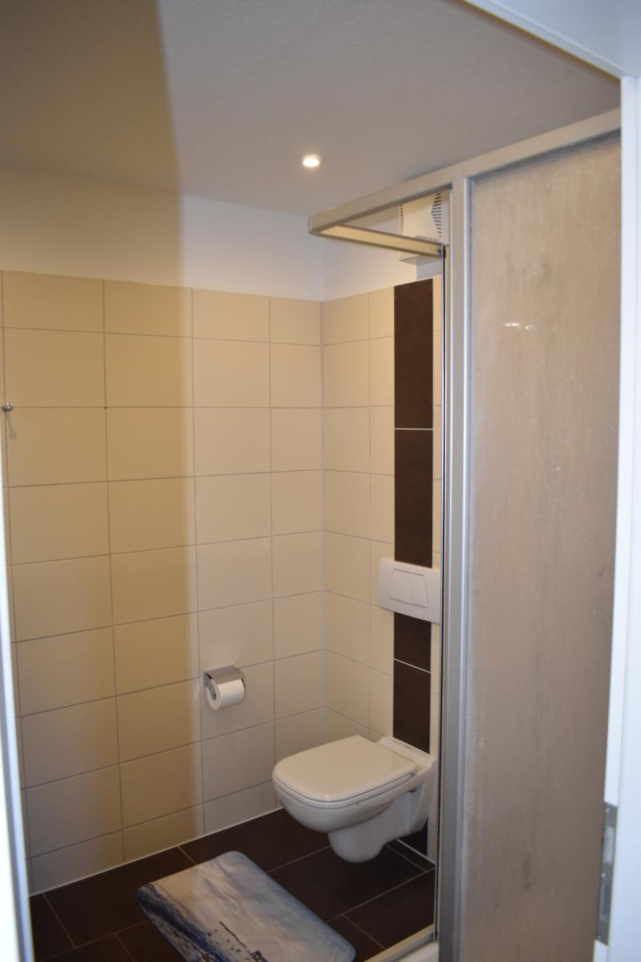 Am Pool und Strand 8