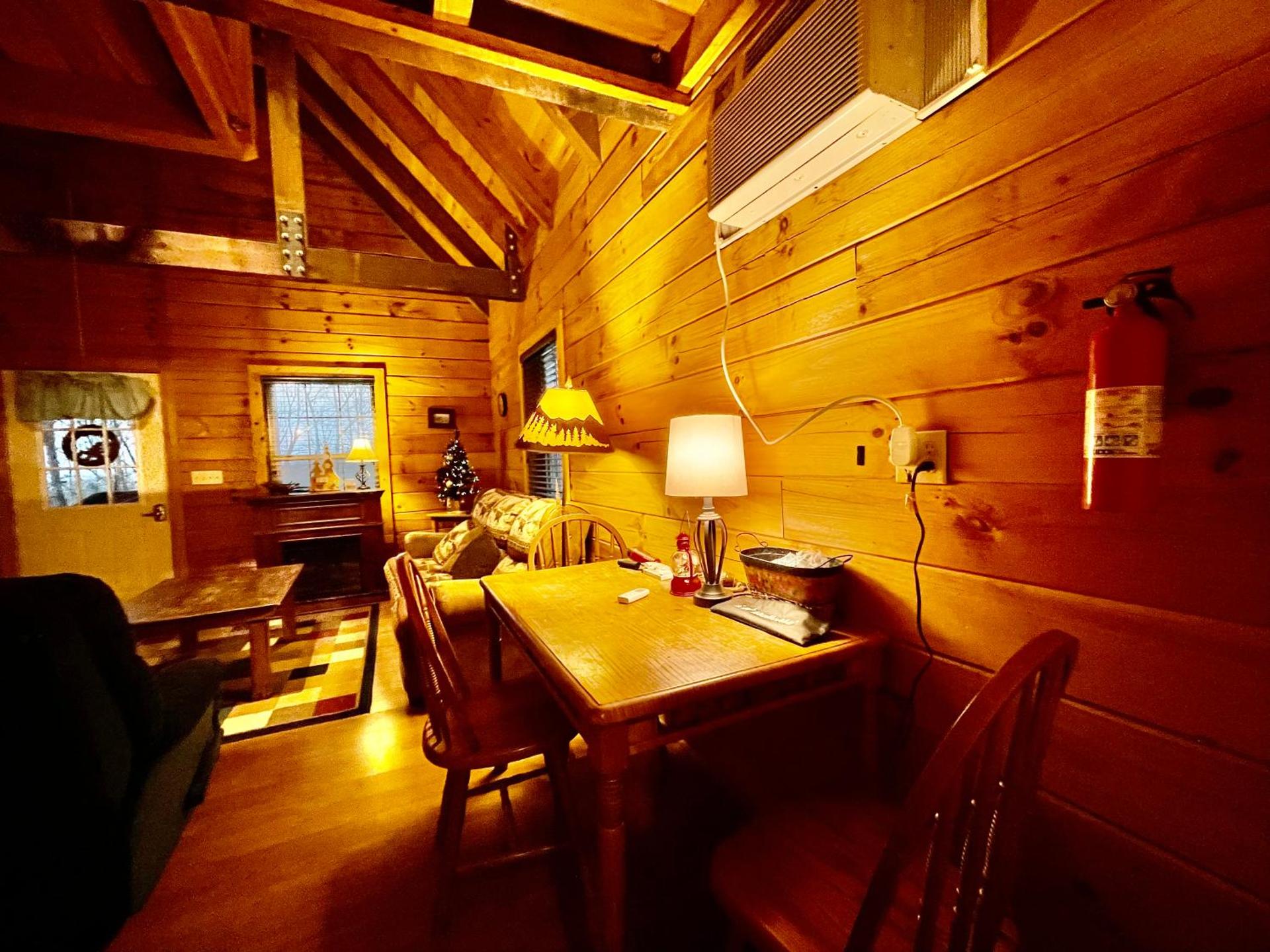 Good Life Cabin 1