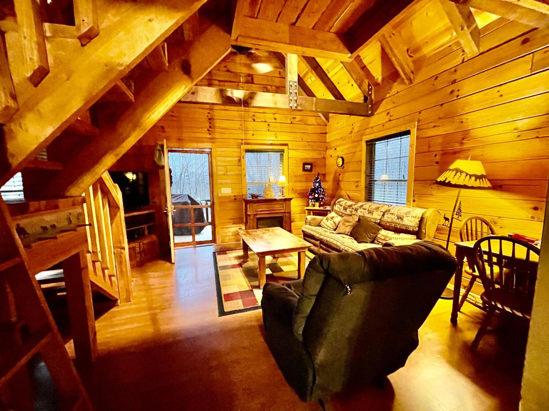 Good Life Cabin 1