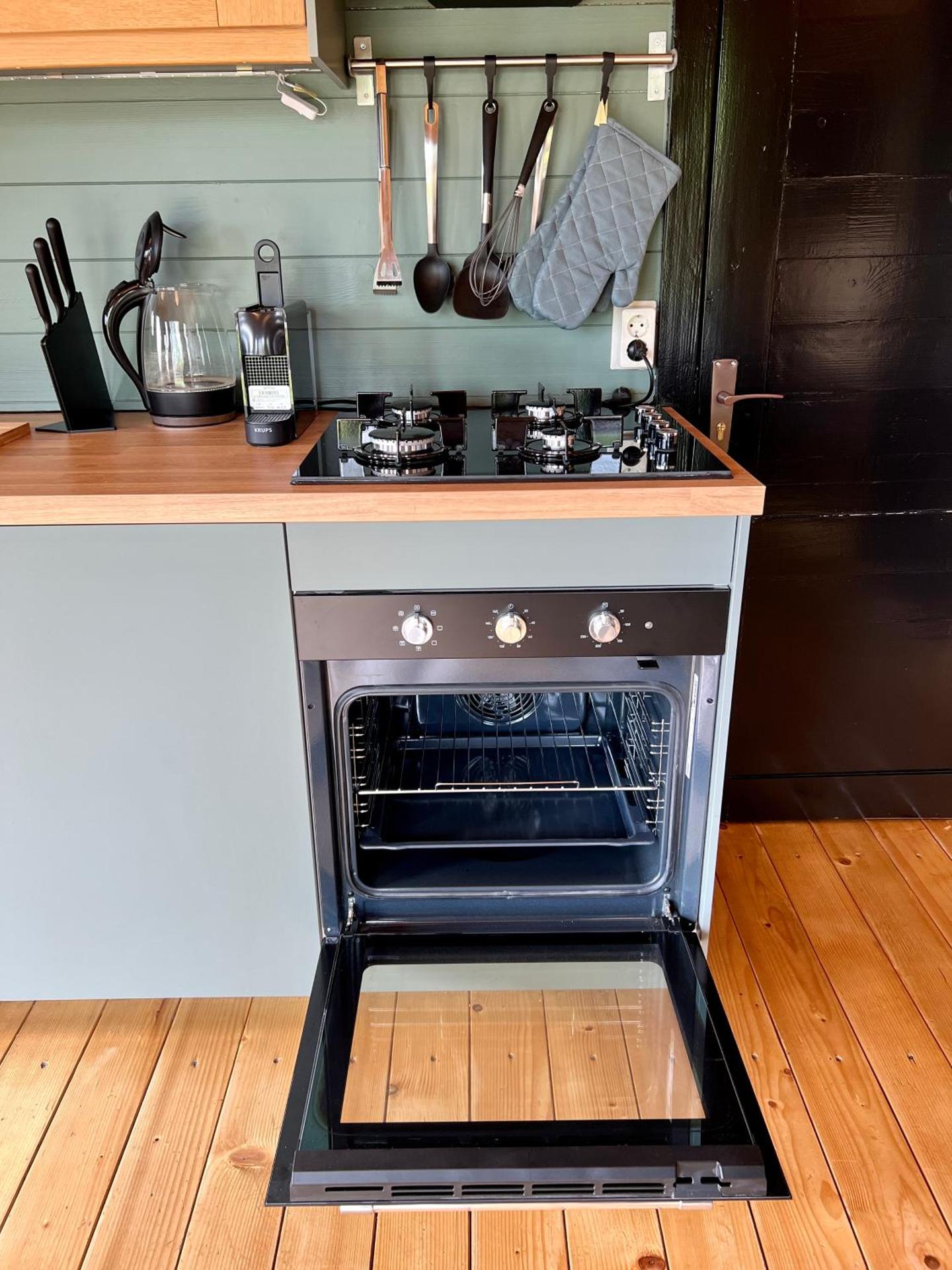 NEW - Private Cabin - on a lake near Amsterdam