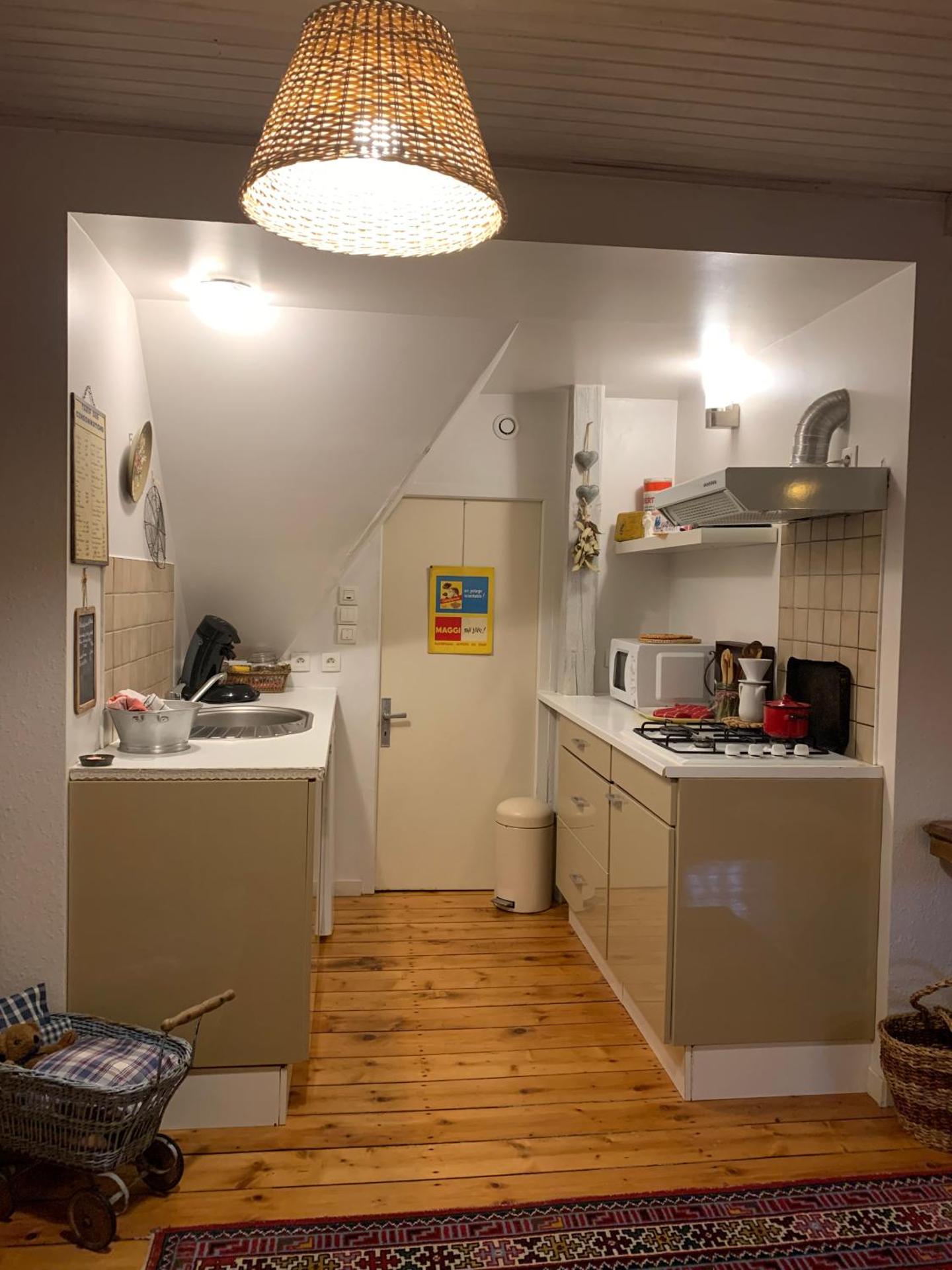 Kitchen or kitchenette