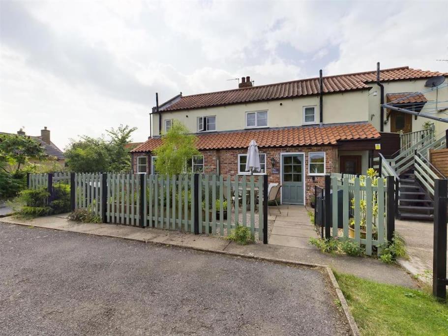 Two Bedroom Cottage (rural setting with good Access links)