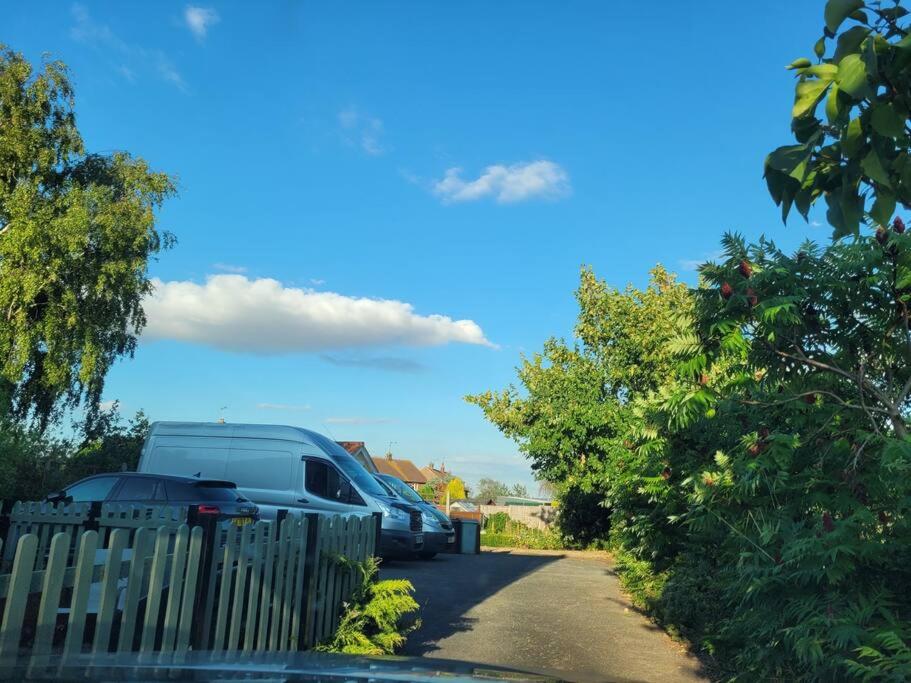 Two Bedroom Cottage (rural setting with good Access links)