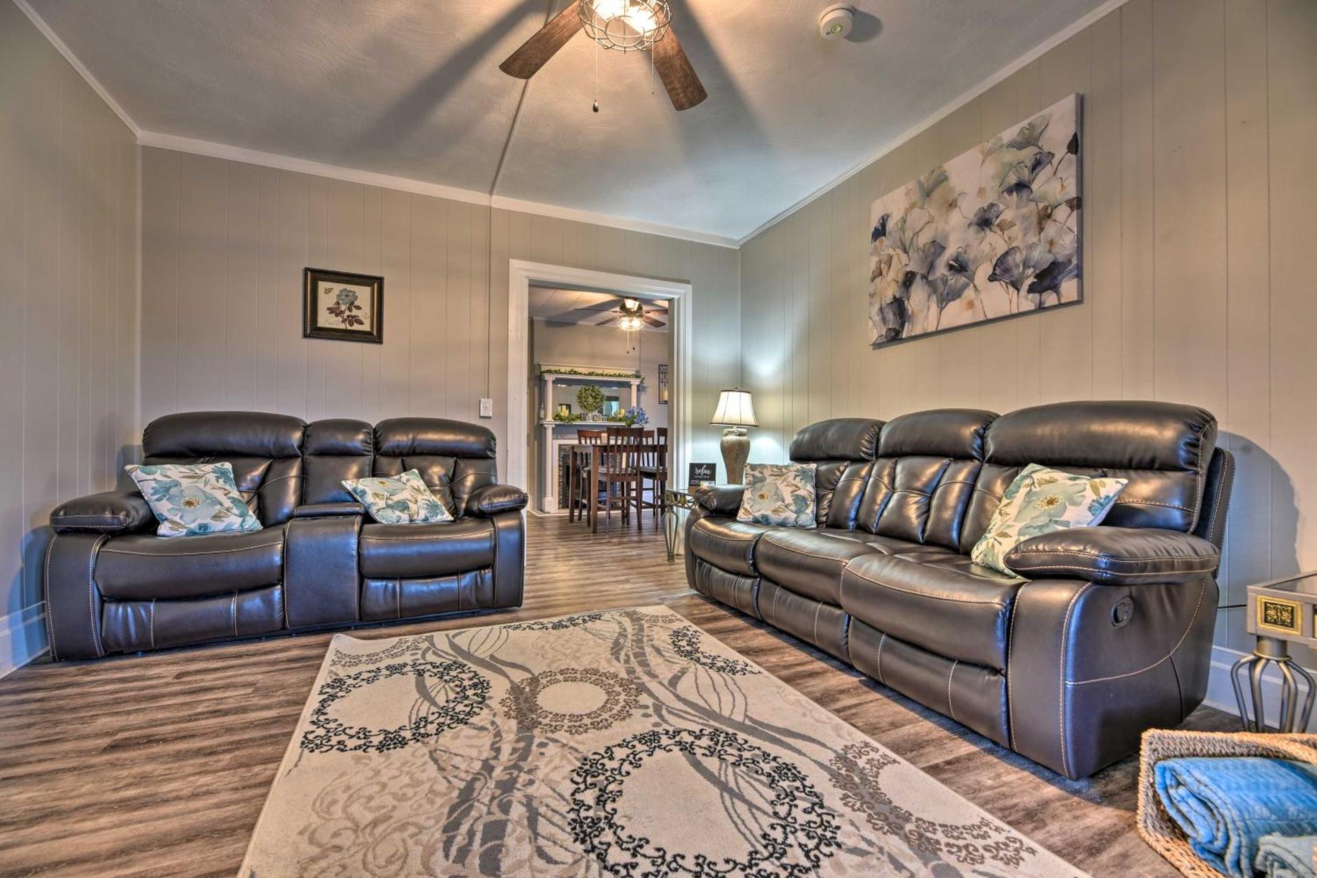 Niagara Falls Townhome Near Wineries!