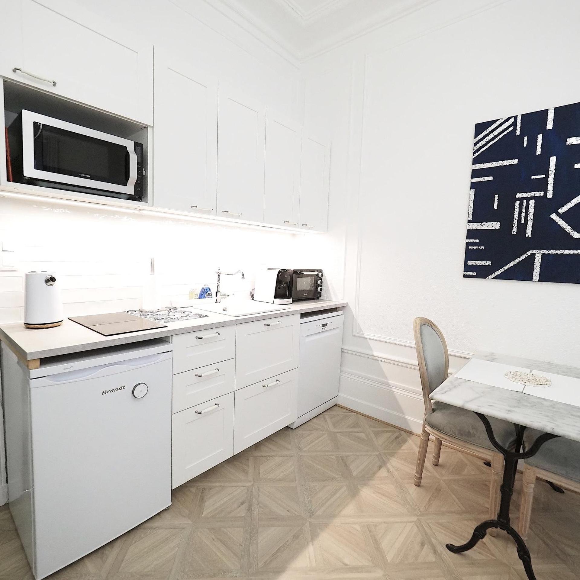 Kitchen or kitchenette