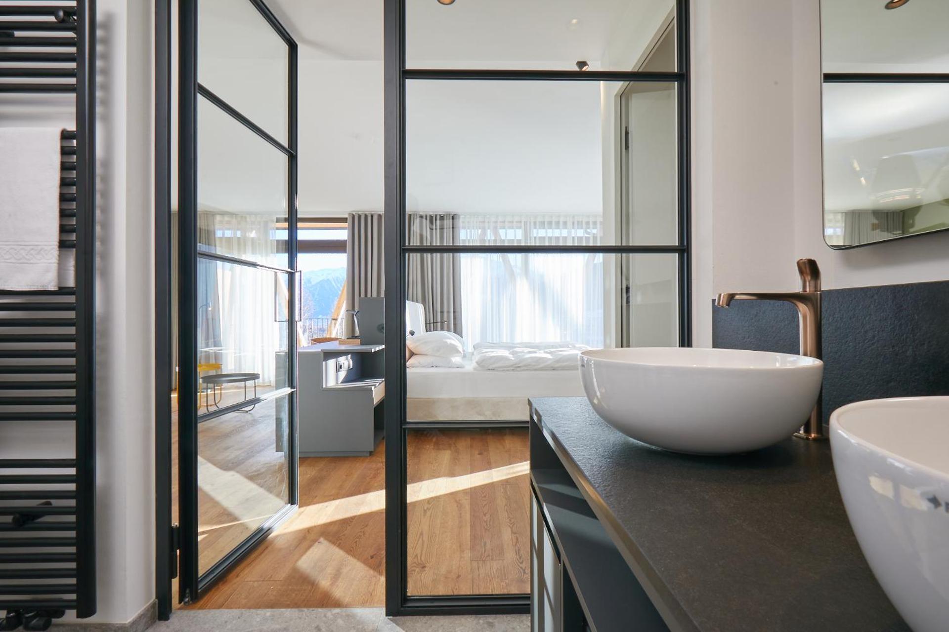 Suite with Mountain View