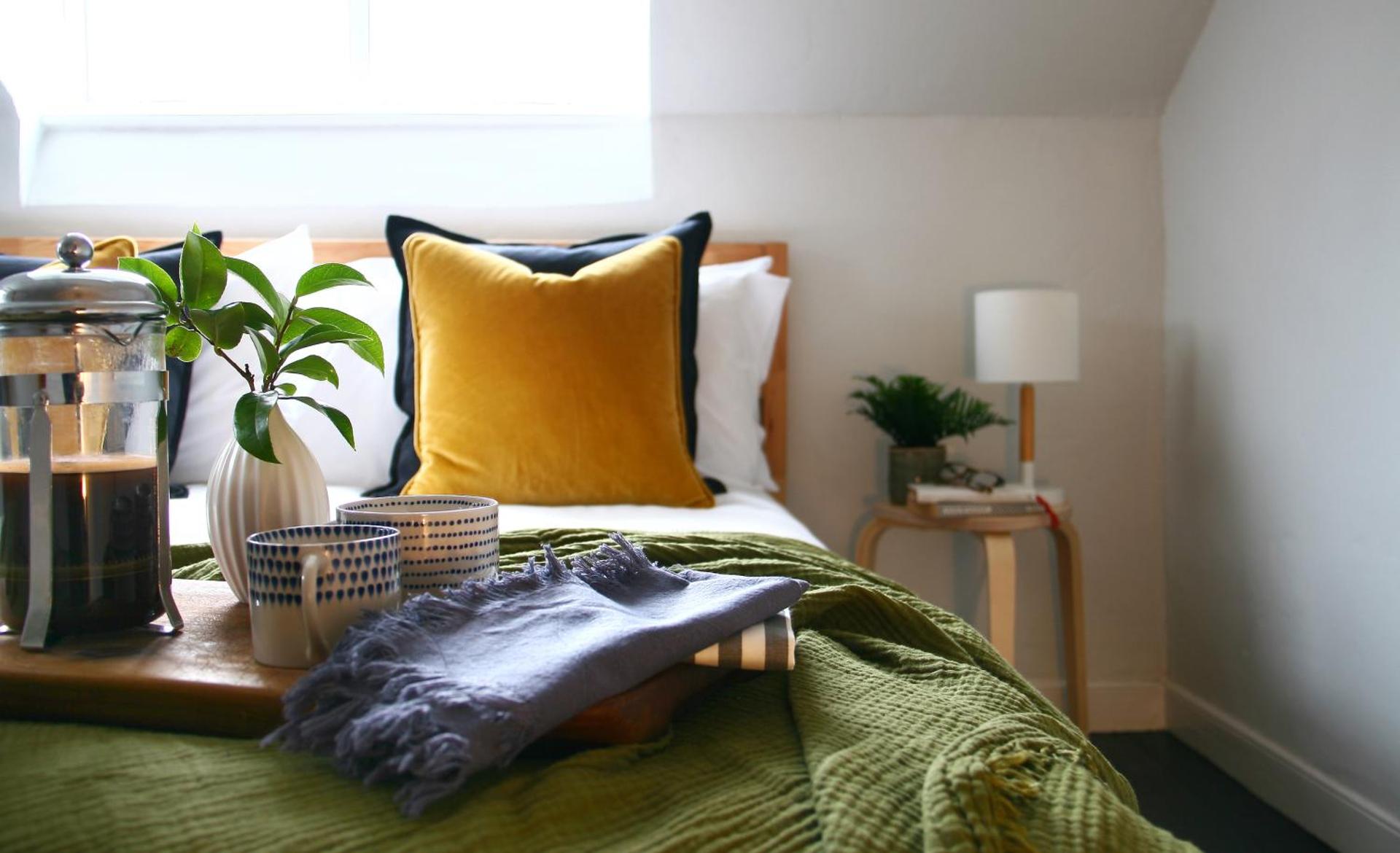 Beautiful 6-Bed - Sleeps 12 - Stunning Views