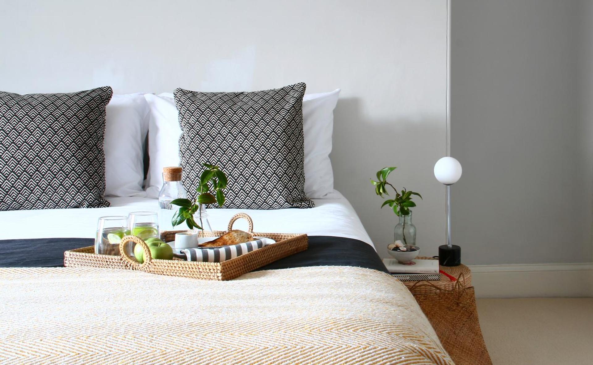 Beautiful 6-Bed - Sleeps 12 - Stunning Views