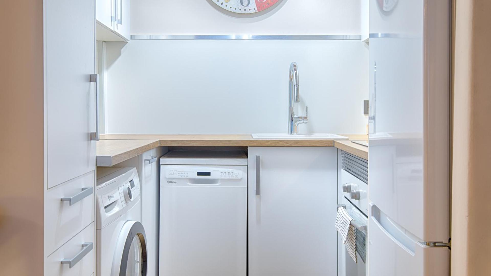 Kitchen or kitchenette