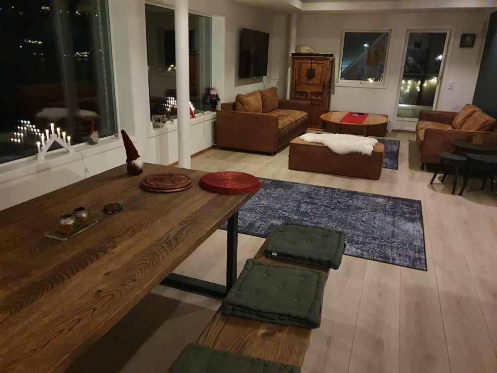 Olden Panorama Apartments - Fjord view - High Standard