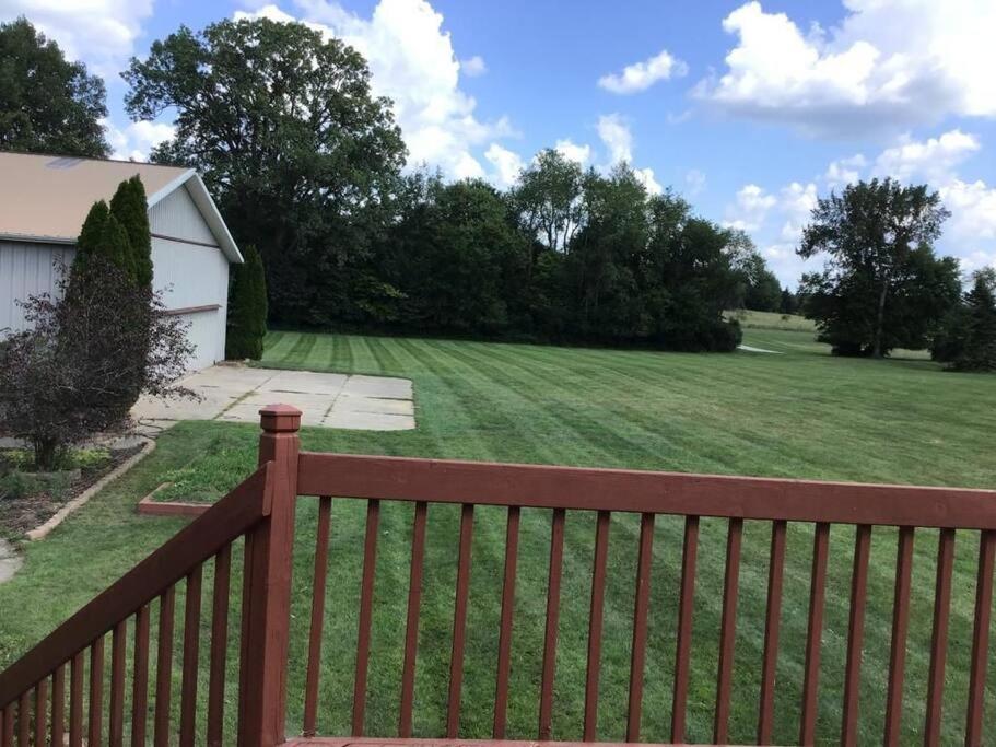 House On Grass Runway with Fly-In/Fly-Out Access