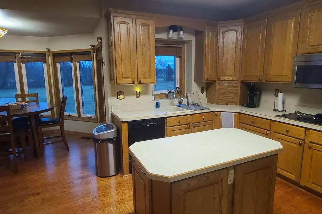 House On Grass Runway with Fly-In/Fly-Out Access