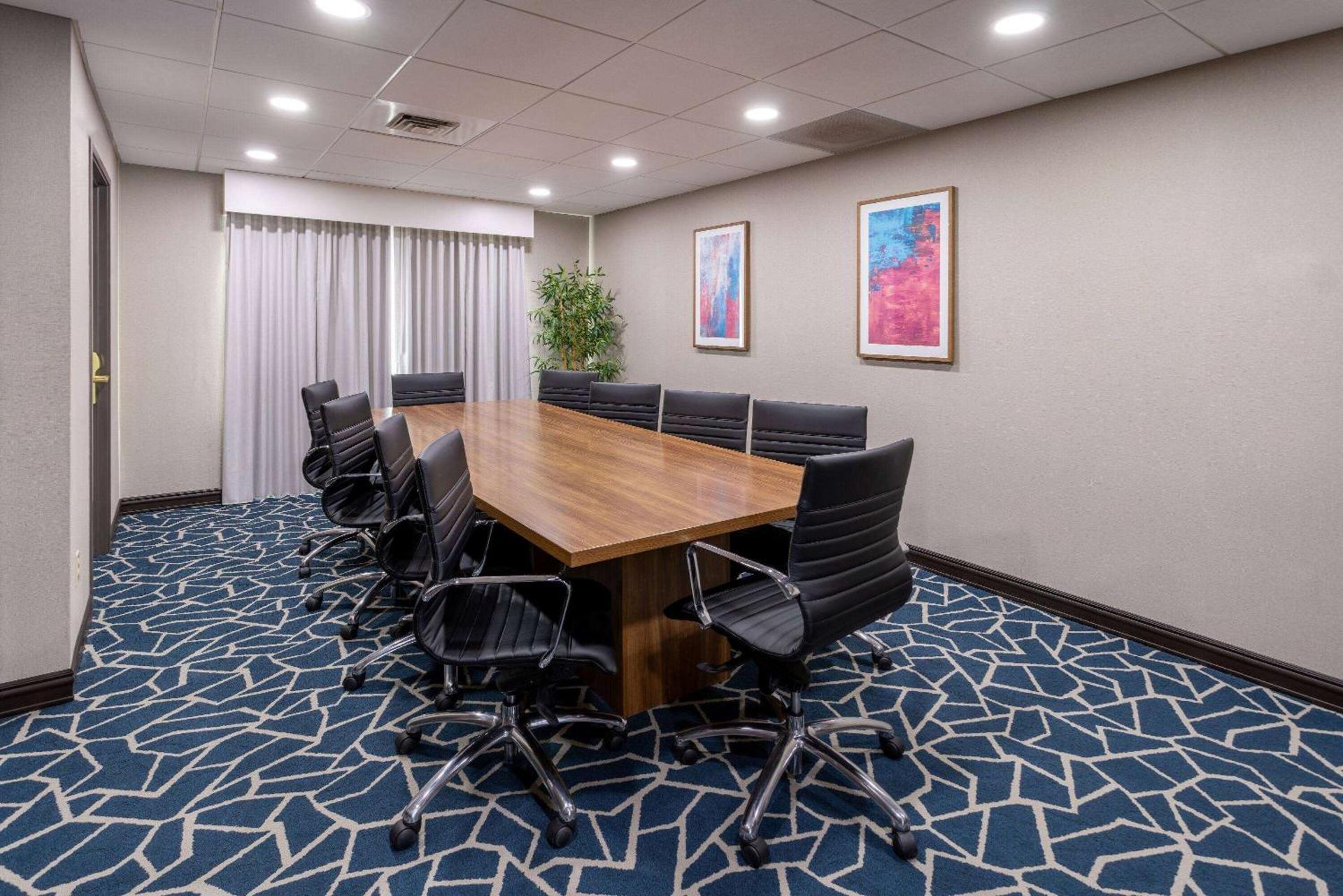 Meeting/conference room