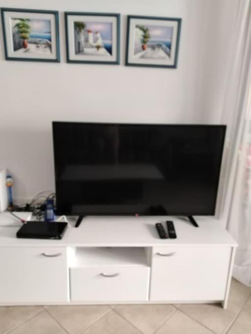 Luxury Apartment with Pool View