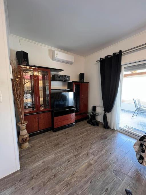 Family Getaway Close the Sea