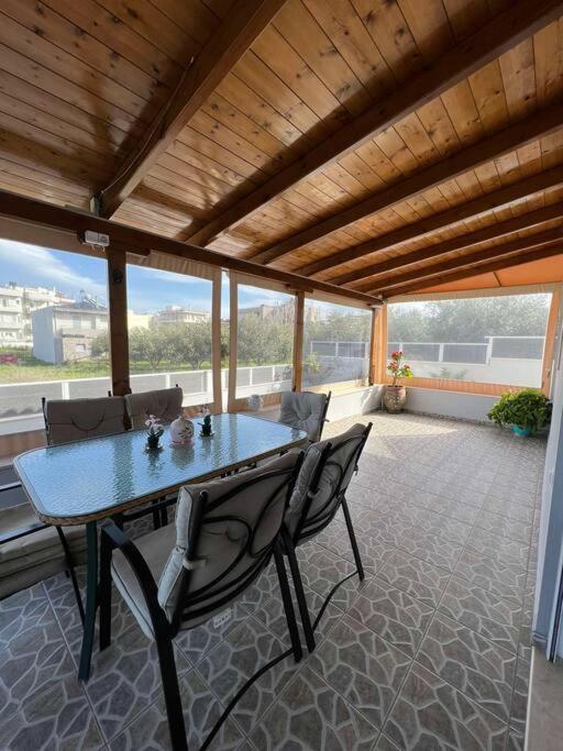 Family Getaway Close the Sea